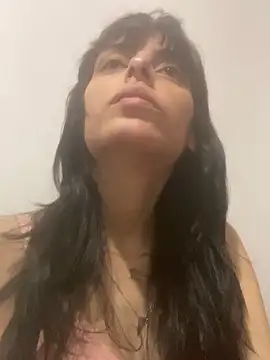 Snapshot of Sarah-safada chatting on June 7, 2026, 1:54 am Sarah-safada online show from June 7, 2026, 1:54 am