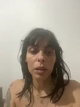 Snapshot of Sarah-safada chatting on June 9, 2026, 1:39 am Sarah-safada online show from June 9, 2026, 1:39 am