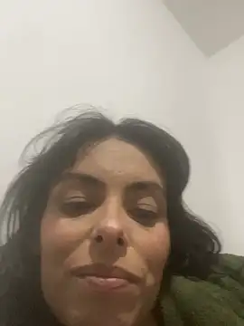 Snapshot of Sarah-safada chatting on June 20, 2026, 4:59 am Sarah-safada online show from June 20, 2026, 4:59 am