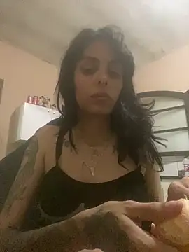Snapshot of Sarah-safada chatting on June 28, 2026, 1:33 am Sarah-safada online show from June 28, 2026, 1:33 am