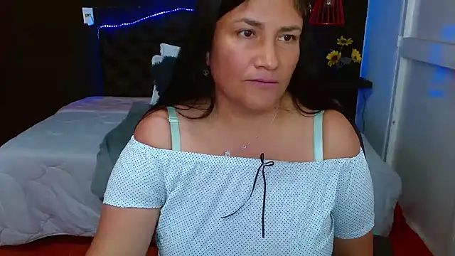 salomexlove 20 online show from February 22, 2025, 5:35 pm