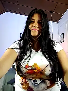 salomexlove 20 online show from March 5, 2025, 12:44 pm