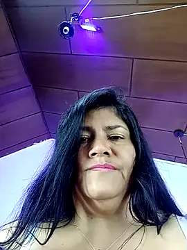 salomexlove 20 online show from March 11, 2025, 12:39 pm