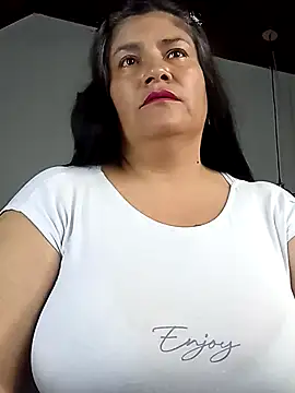 salomexlove 20 online show from November 26, 2025, 1:01 pm