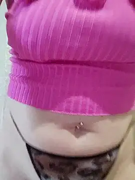 Snapshot of Vivian115 chatting on September 28, 2025, 8:14 pm Vivian115 online show from September 28, 2025, 8:14 pm