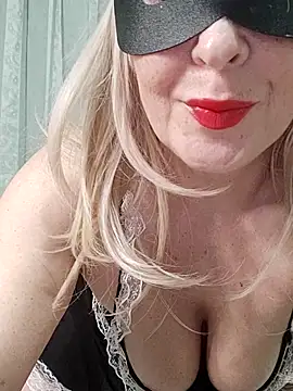 Snapshot of Vivian115 chatting on November 21, 2025, 6:50 pm Vivian115 online show from November 21, 2025, 6:50 pm