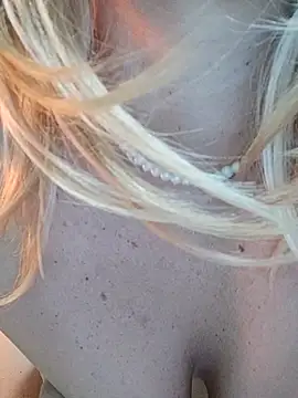 Snapshot of Vivian115 chatting on December 23, 2025, 12:52 am Vivian115 online show from December 23, 2025, 12:52 am