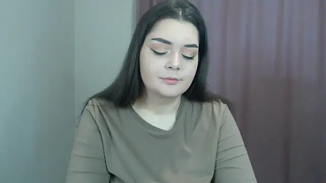 ohhhMie online show from December 10, 2024, 11:22 am