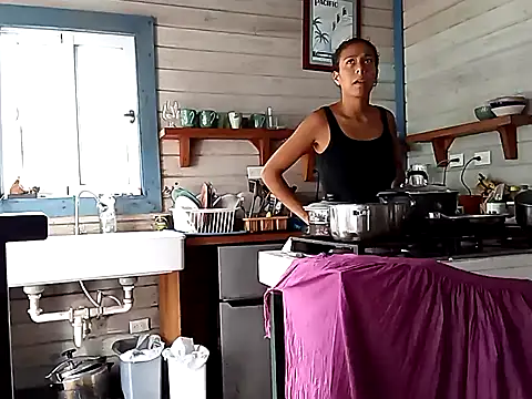 Luna-Natural online show from December 24, 2024, 1:39 pm