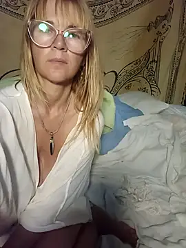 Luna-Natural online show from February 13, 2025, 4:00 am