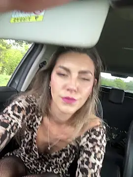 nicole 98 online show from April 15, 2026, 2:13 pm