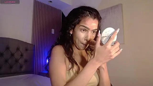 ximena diaz online show from October 1, 2025, 8:48 pm