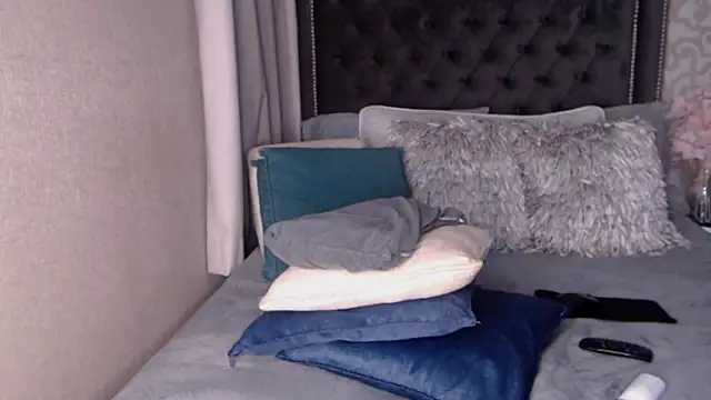 Snapshot of MariiePrice chatting on June 6, 2026, 3:33 am MariiePrice online show from June 6, 2026, 3:33 am