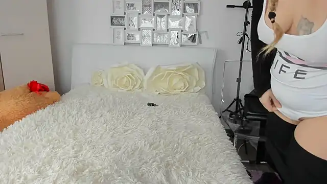 sweetemy4u online show from December 27, 2024, 11:50 am