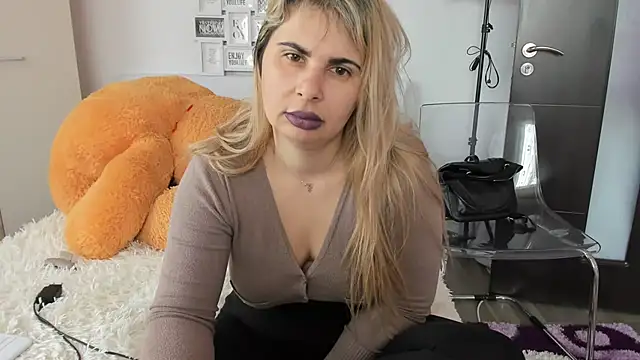 sweetemy4u online show from February 26, 2025, 11:41 am