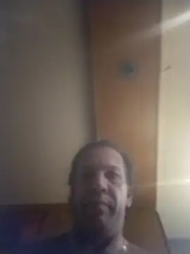 trucker1979 online show from November 28, 2025, 6:32 pm