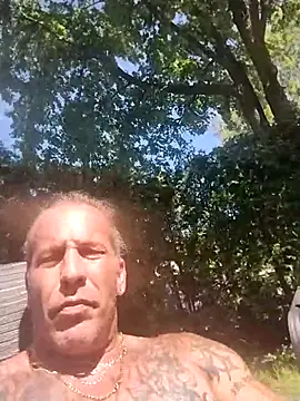 trucker1979 online show from July 19, 2026, 3:27 pm