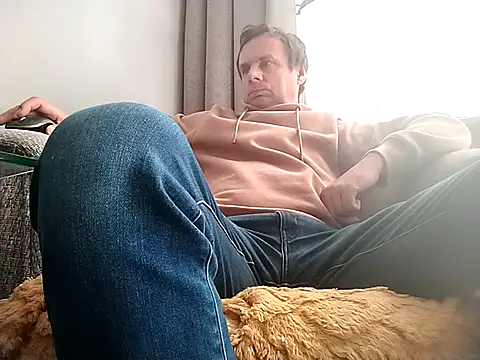 grzes19763 online show from September 25, 2025, 8:51 am