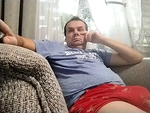 grzes19763 online show from December 3, 2025, 12:36 pm