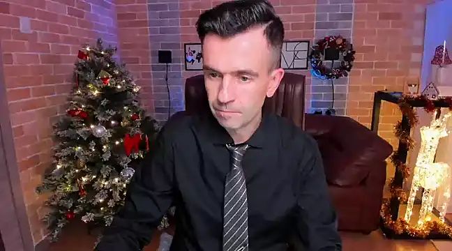 SteveTiger online show from December 25, 2024, 5:58 pm