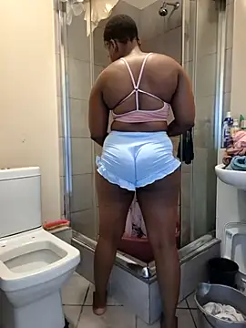 Snapshot of FitSelina66 chatting on February 23, 2026, 12:13 pm FitSelina66 online show from February 23, 2026, 12:13 pm