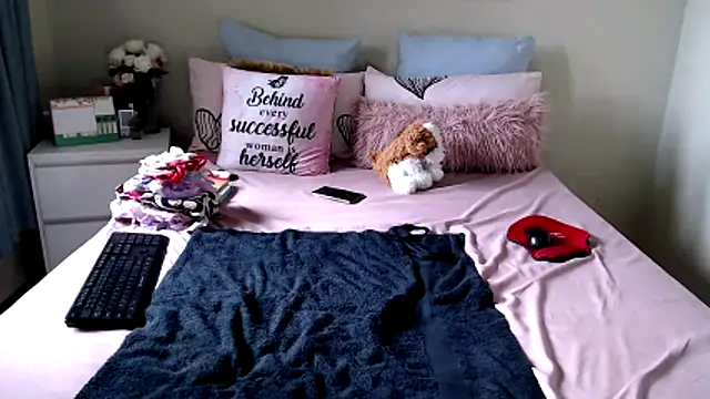 Snapshot of FitSelina66 chatting on April 1, 2026, 1:01 pm FitSelina66 online show from April 1, 2026, 1:01 pm