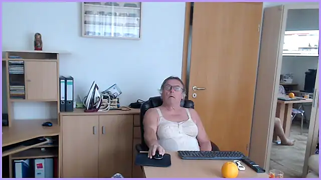 Sissygera online show from October 12, 2025, 12:48 pm