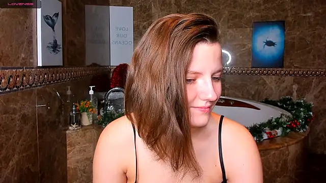 MelindaTin online show from December 27, 2024, 1:22 am