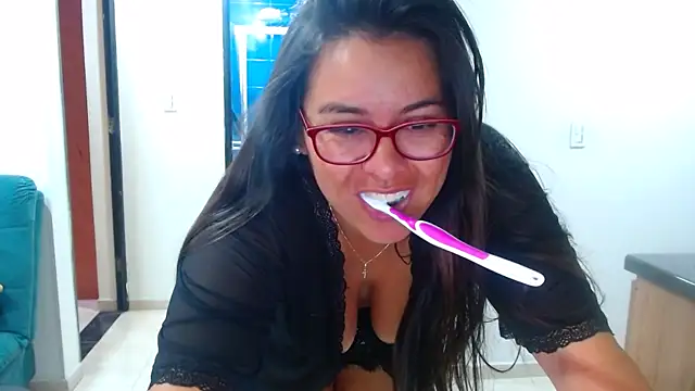 Ixchel Anaid online show from March 2, 2025, 12:43 pm