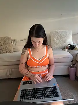 joeystaciee online show from November 13, 2025, 5:23 pm