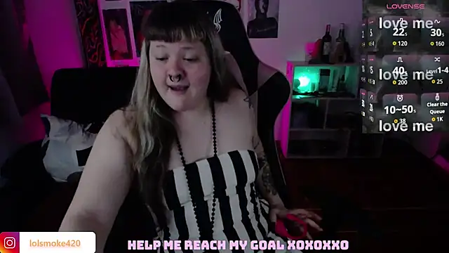 Snapshot of Bdsm_and_fries chatting on June 2, 2026, 3:03 pm Bdsm and fries online show from June 2, 2026, 3:03 pm