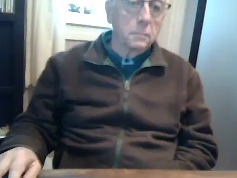 johnjohn622662 online show from November 21, 2025, 4:05 pm