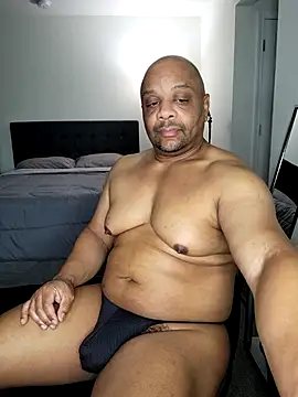 carmeldaddy1 online show from September 17, 2025, 5:20 am