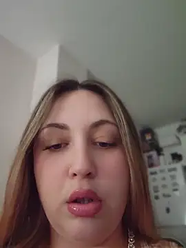 sofiabichota online show from June 11, 2026, 3:54 pm