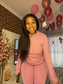 Snapshot of CurvyDesire1 chatting on April 30, 2026, 3:18 pm CurvyDesire1 online show from April 30, 2026, 3:18 pm