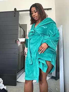 Snapshot of CurvyDesire1 chatting on May 22, 2026, 7:48 am CurvyDesire1 online show from May 22, 2026, 7:48 am