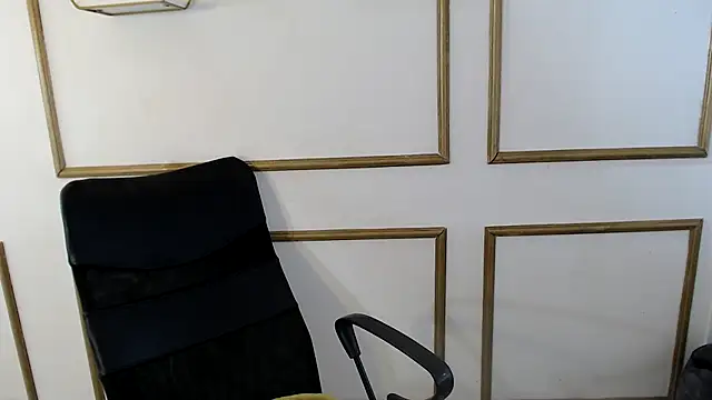 annyfischer online show from March 8, 2025, 5:49 am