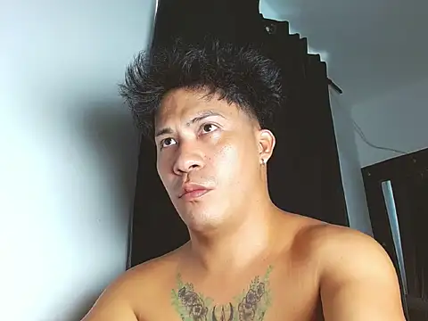 boyhot23x online show from March 14, 2026, 10:04 pm