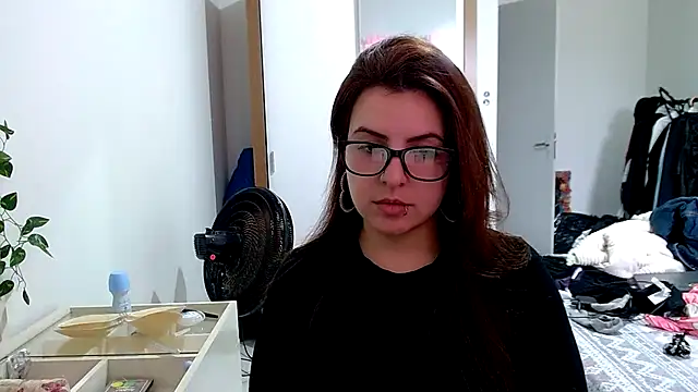 chelbyy online show from October 2, 2025, 5:42 pm