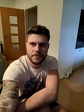 Snapshot of RiskyBoyMike chatting on January 21, 2025, 8:30 am RiskyBoyMike online show from January 21, 2025, 8:30 am