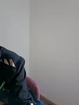 Snapshot of RiskyBoyMike chatting on February 4, 2025, 7:18 am RiskyBoyMike online show from February 4, 2025, 7:18 am
