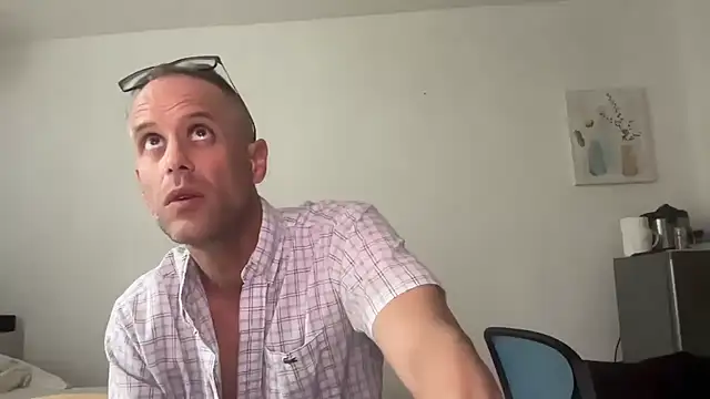 Snapshot of CamCrestXXX chatting on December 3, 2024, 1:10 pm CamCrestXXX online show from December 3, 2024, 1:10 pm