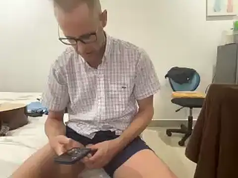 Snapshot of CamCrestXXX chatting on December 4, 2024, 11:08 am CamCrestXXX online show from December 4, 2024, 11:08 am