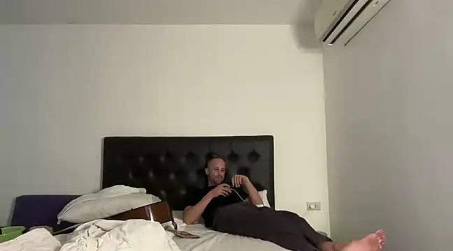 Snapshot of CamCrestXXX chatting on December 29, 2024, 5:21 am CamCrestXXX online show from December 29, 2024, 5:21 am