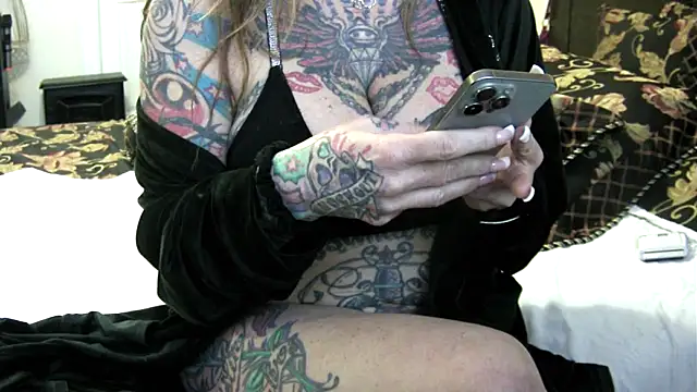 pamelagunns online show from January 25, 2025, 4:35 pm