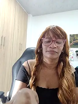 BustyMilf  online show from April 5, 2026, 1:08 pm