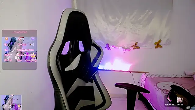 ninatiny online show from December 20, 2025, 10:33 am