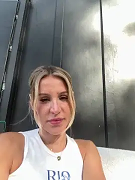 jasminesummer online show from March 1, 2026, 11:07 pm