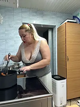 SabinaSweety online show from February 2, 2026, 1:10 pm