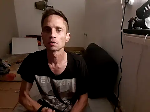 sanderson83 online show from September 9, 2025, 9:47 pm